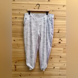 Athleta Size 16 Lavender Brooklyn Lined Camouflage Drawstring Waistband Jogger